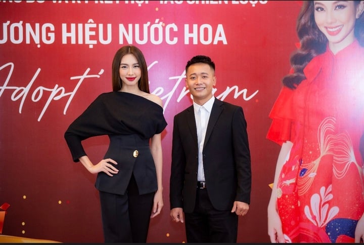Mối quan hệ của Hoa hậu Thuỳ Tiên và Quang Linh Vlogs - Ảnh 2. Mối quan hệ của Hoa hậu Thuỳ Tiên và Quang Linh Vlogs - Ảnh 2.