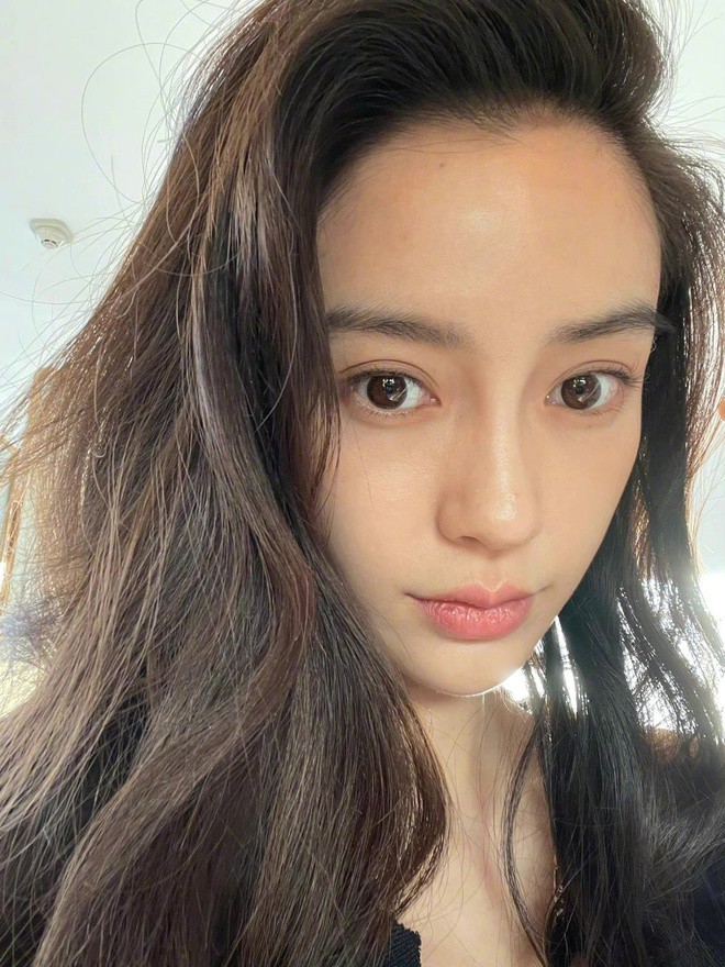Nắng như thiêu mà da vẫn mướt mịn: Bí kíp nhờ 3 thứ rẻ bèo trong tủ lạnh, đến Angelababy cũng mê mẩn- Ảnh 1. Nắng như thiêu mà da vẫn mướt mịn: Bí kíp nhờ 3 thứ rẻ bèo trong tủ lạnh, đến Angelababy cũng mê mẩn- Ảnh 1.