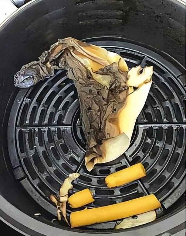 Cảnh b&aacute;o: 1 sai lầm khi d&ugrave;ng nồi chi&ecirc;n kh&ocirc;ng dầu c&oacute; thể G&Acirc;Y CH&Aacute;Y NỔ- Ảnh 1.