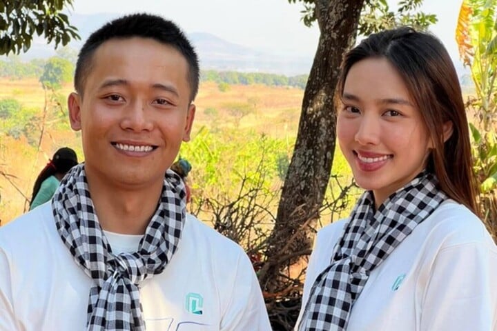 Mối quan hệ của Hoa hậu Thuỳ Tiên và Quang Linh Vlogs - Ảnh 1. Mối quan hệ của Hoa hậu Thuỳ Tiên và Quang Linh Vlogs - Ảnh 1.
