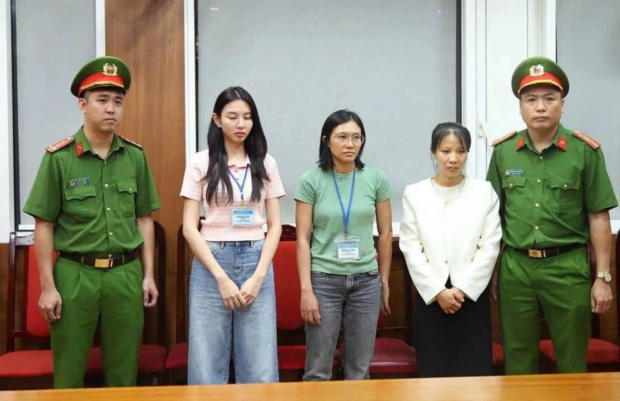 Hoa hậu Thuỳ Tiên khai bắt đầu tham gia sản xuất kẹo Kera vì thấy "sản phẩm có nhiều ý tưởng hay ho" - Ảnh 1. Hoa hậu Thuỳ Tiên khai bắt đầu tham gia sản xuất kẹo Kera vì thấy "sản phẩm có nhiều ý tưởng hay ho" - Ảnh 1.