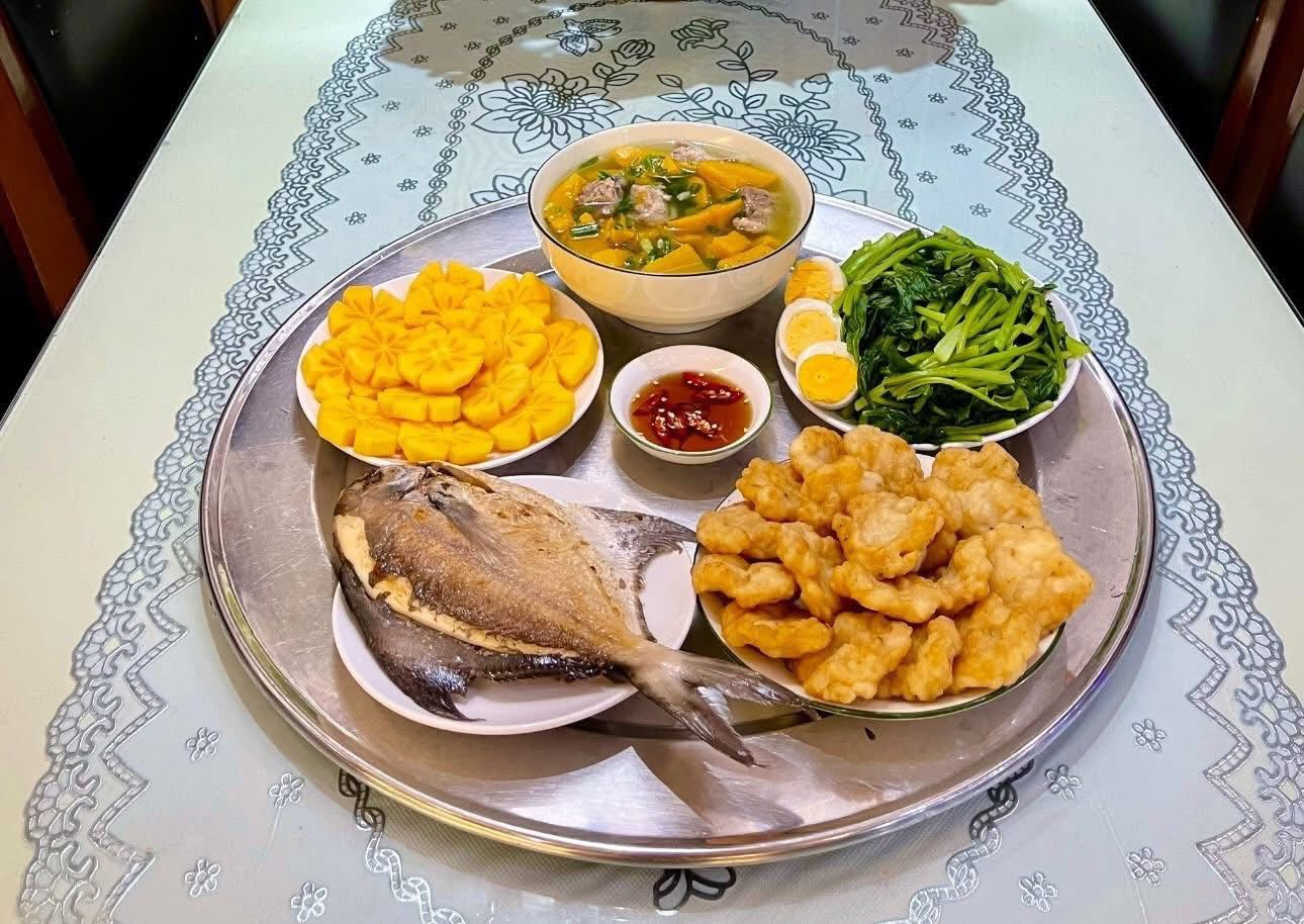 Bà nội trợ Quảng Ninh mách: Chả mực rán mãi cũng chán, thái nhỏ ra rồi nấu theo cách này mới đúng là "mỹ vị nhân gian" - Ảnh 1. Bà nội trợ Quảng Ninh mách: Chả mực rán mãi cũng chán, thái nhỏ ra rồi nấu theo cách này mới đúng là "mỹ vị nhân gian" - Ảnh 1.