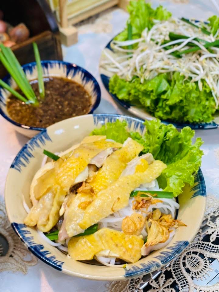 Hủ tiếu gà trộn khô – Món ngon “Gây nghiện” ngay tại nhà - Ảnh 3. Hủ tiếu gà trộn khô – Món ngon “Gây nghiện” ngay tại nhà - Ảnh 3.
