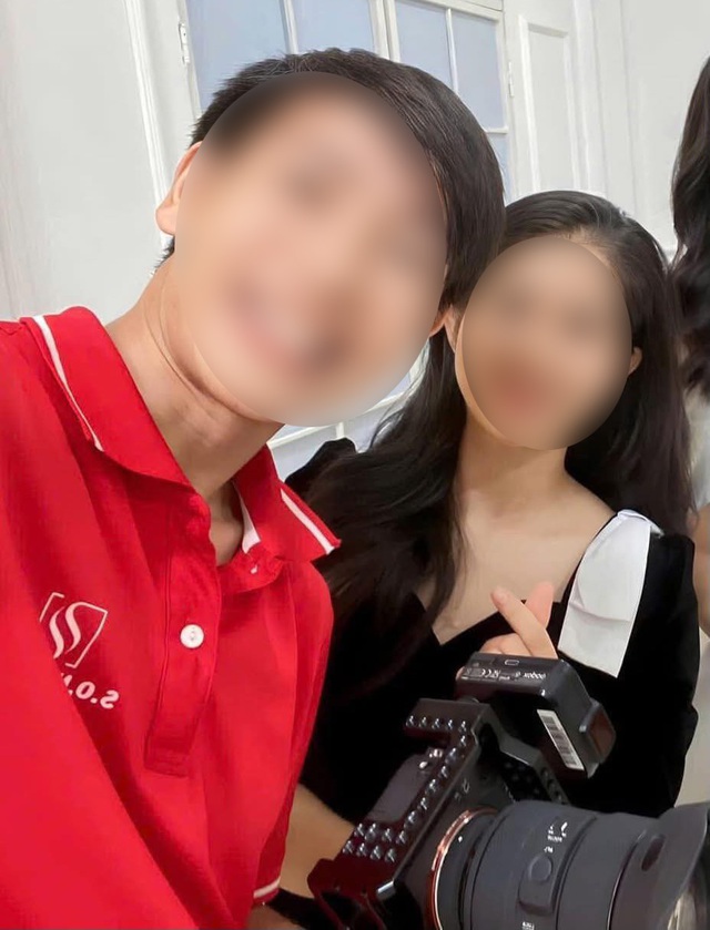Xót xa cảnh gia đình làm lễ ăn hỏi cho đôi nam nữ tử vong ở biển Cửa Lò, hoàn thành tâm nguyện cuối cùng - Ảnh 1. Xót xa cảnh gia đình làm lễ ăn hỏi cho đôi nam nữ tử vong ở biển Cửa Lò, hoàn thành tâm nguyện cuối cùng - Ảnh 1.