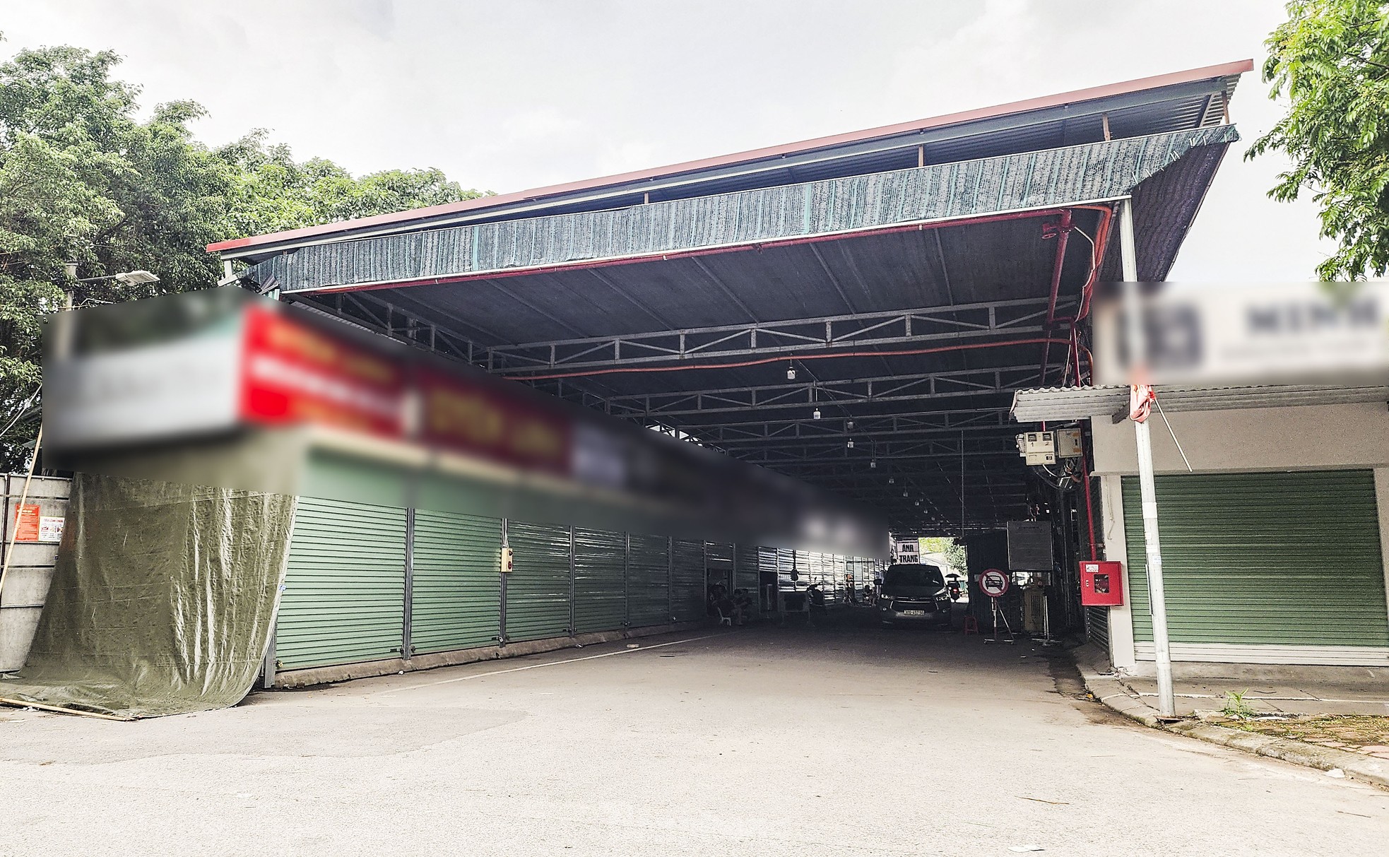 Cảnh khó tin tại thủ phủ thời trang lớn nhất miền Bắc - Ảnh 12. Cảnh khó tin tại thủ phủ thời trang lớn nhất miền Bắc - Ảnh 12.