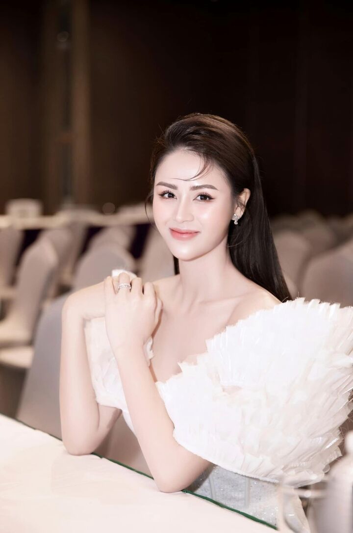 trang-06392449-1747818383220-17478183833361480652105.jpg