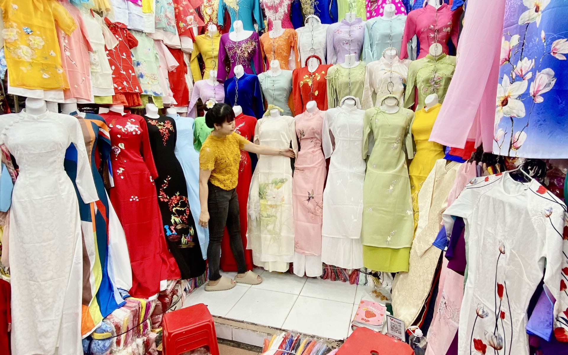 Chợ Đồng Xuân – chợ lớn nhất miền Bắc: Từ trung tâm buôn bán xưa đến "siêu thị" đầu mối hiện đại của tiểu thương Việt - Ảnh 3. Chợ Đồng Xuân – chợ lớn nhất miền Bắc: Từ trung tâm buôn bán xưa đến "siêu thị" đầu mối hiện đại của tiểu thương Việt - Ảnh 3.
