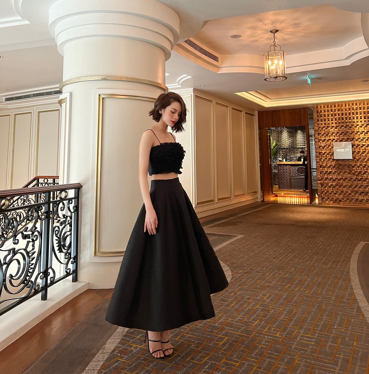 Hóa ra Quỳnh Lương có style diện váy rất đẹp, ai thích lên đồ màu trung tính càng nên tham khảo - Ảnh 8. Hóa ra Quỳnh Lương có style diện váy rất đẹp, ai thích lên đồ màu trung tính càng nên tham khảo - Ảnh 8.