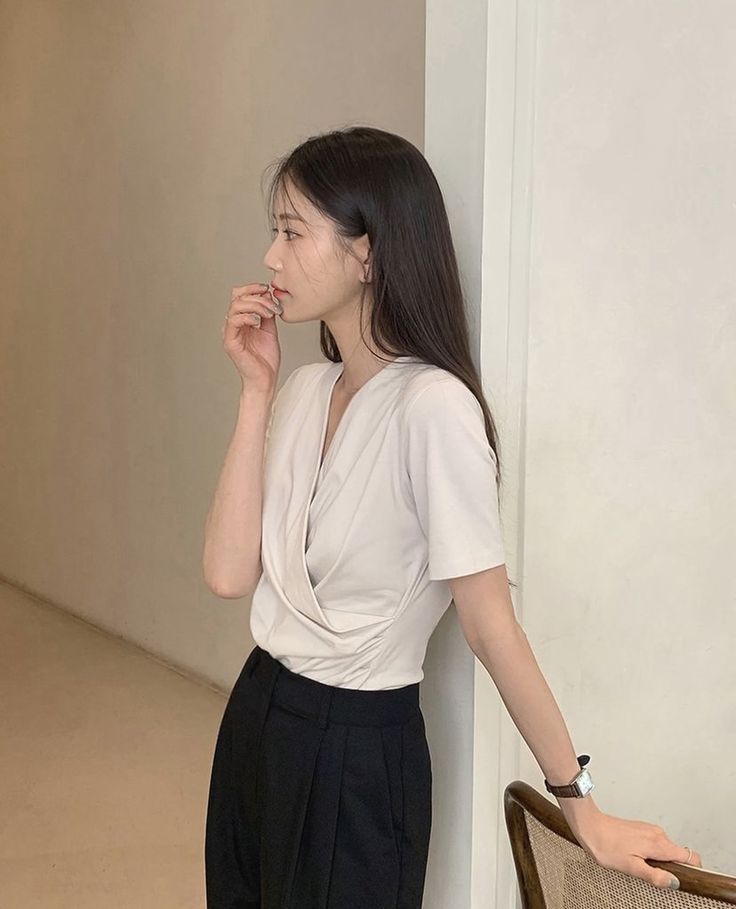 30 tuổi, chưa lập gia đình "cầu cứu" vì chi quá nhiều tiền cho... làm đẹp- Ảnh 2. 30 tuổi, chưa lập gia đình "cầu cứu" vì chi quá nhiều tiền cho... làm đẹp- Ảnh 2.