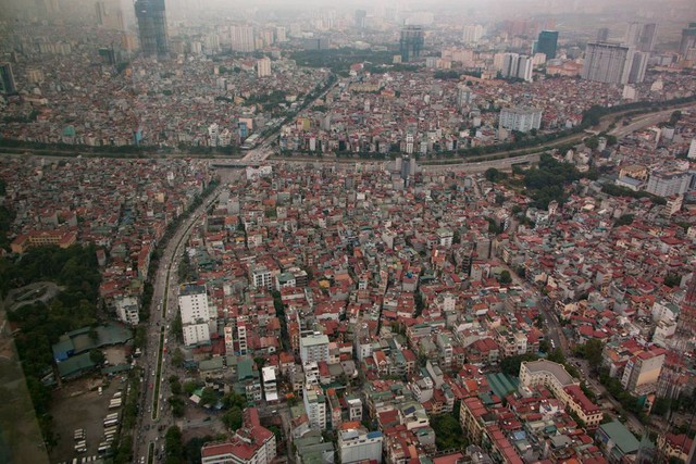 hanoi-skyline-lotte-center-bun-cha-hanoi-via-2foodtrippers-1747880698011-17478806982672033526146-1747898319357-17478983197351045383721.jpg