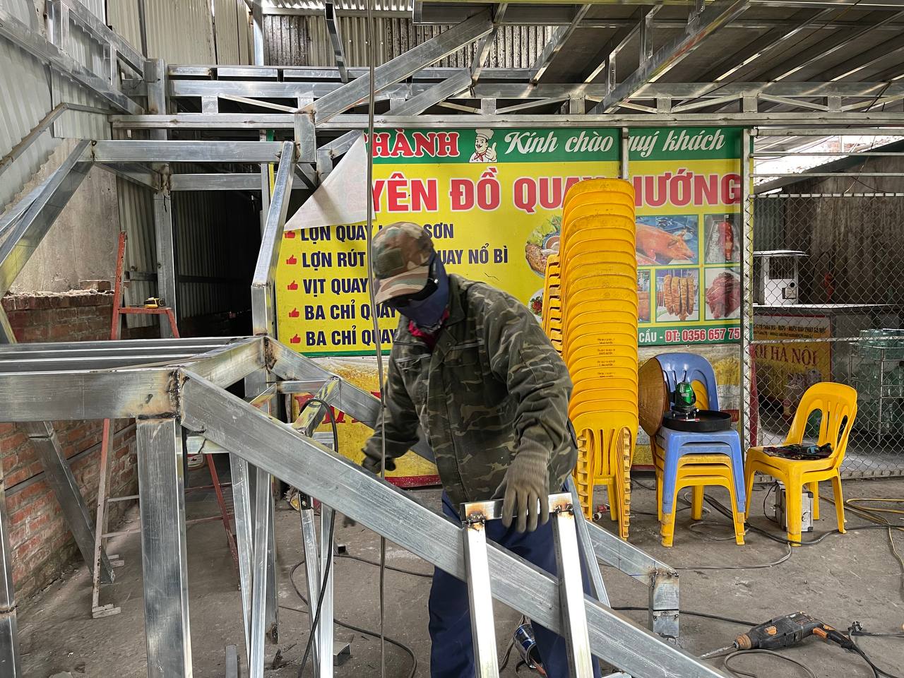 Vụ 2 sinh viên tử vong khi quay clip diễn tả cứu người bị đuối nước: Người dân kể lại khoảnh khắc kinh hoàng - Ảnh 5. Vụ 2 sinh viên tử vong khi quay clip diễn tả cứu người bị đuối nước: Người dân kể lại khoảnh khắc kinh hoàng - Ảnh 5.