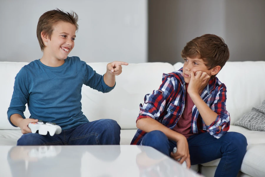 Dấu hiệu nhận biết sự tự tin hay kiêu ngạo ở trẻ - Ảnh 1. Dấu hiệu nhận biết sự tự tin hay kiêu ngạo ở trẻ - Ảnh 1.