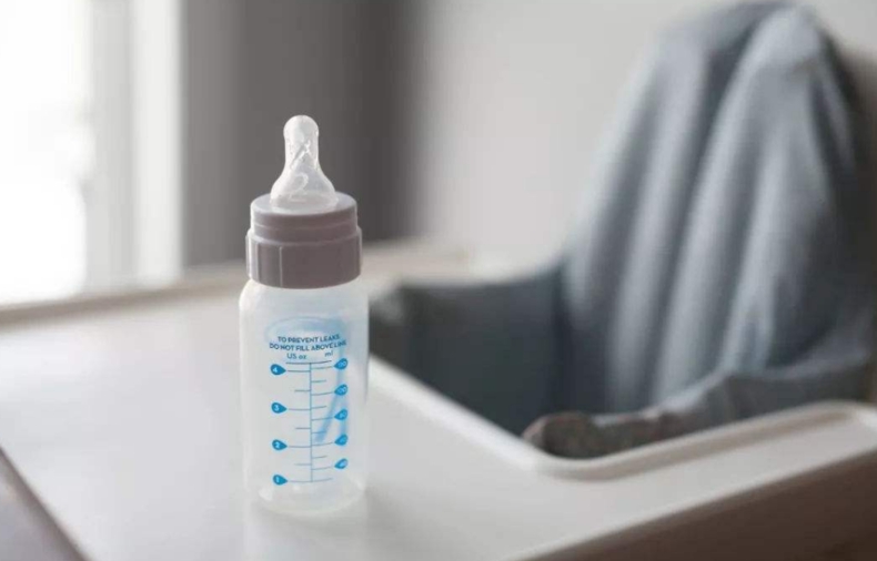Con gái bị ngộ độc và cơn ác mộng đến từ việc rửa bình sữa: Tôi chỉ muốn đập nát hết tất cả bình sữa trong nhà- Ảnh 3. Con gái bị ngộ độc và cơn ác mộng đến từ việc rửa bình sữa: Tôi chỉ muốn đập nát hết tất cả bình sữa trong nhà- Ảnh 3.