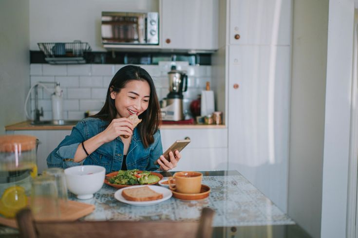 Ăn một mình mỗi ngày, tôi không chỉ tiết kiệm tiền mà còn xây được khoản dự phòng đầu tiên trong đời - Ảnh 3. Ăn một mình mỗi ngày, tôi không chỉ tiết kiệm tiền mà còn xây được khoản dự phòng đầu tiên trong đời - Ảnh 3.