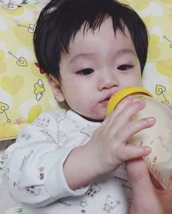 Vì sao trẻ thích sữa, uống đủ lượng sữa mỗi ngày nhưng vẫn thấp còi?- Ảnh 1. Vì sao trẻ thích sữa, uống đủ lượng sữa mỗi ngày nhưng vẫn thấp còi?- Ảnh 1.