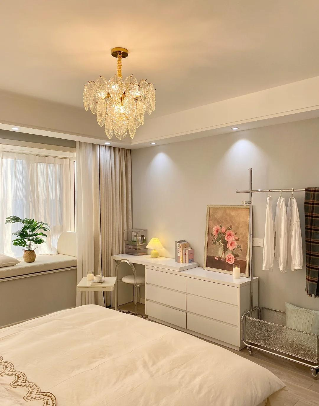 Tủ quần áo truyền thống dần biến mất khỏi phòng ngủ: Nhều người chuyển sang 3 cách này vì tiện hơn, đẹp hơn và rẻ một nửa - Ảnh 4. Tủ quần áo truyền thống dần biến mất khỏi phòng ngủ: Nhều người chuyển sang 3 cách này vì tiện hơn, đẹp hơn và rẻ một nửa - Ảnh 4.