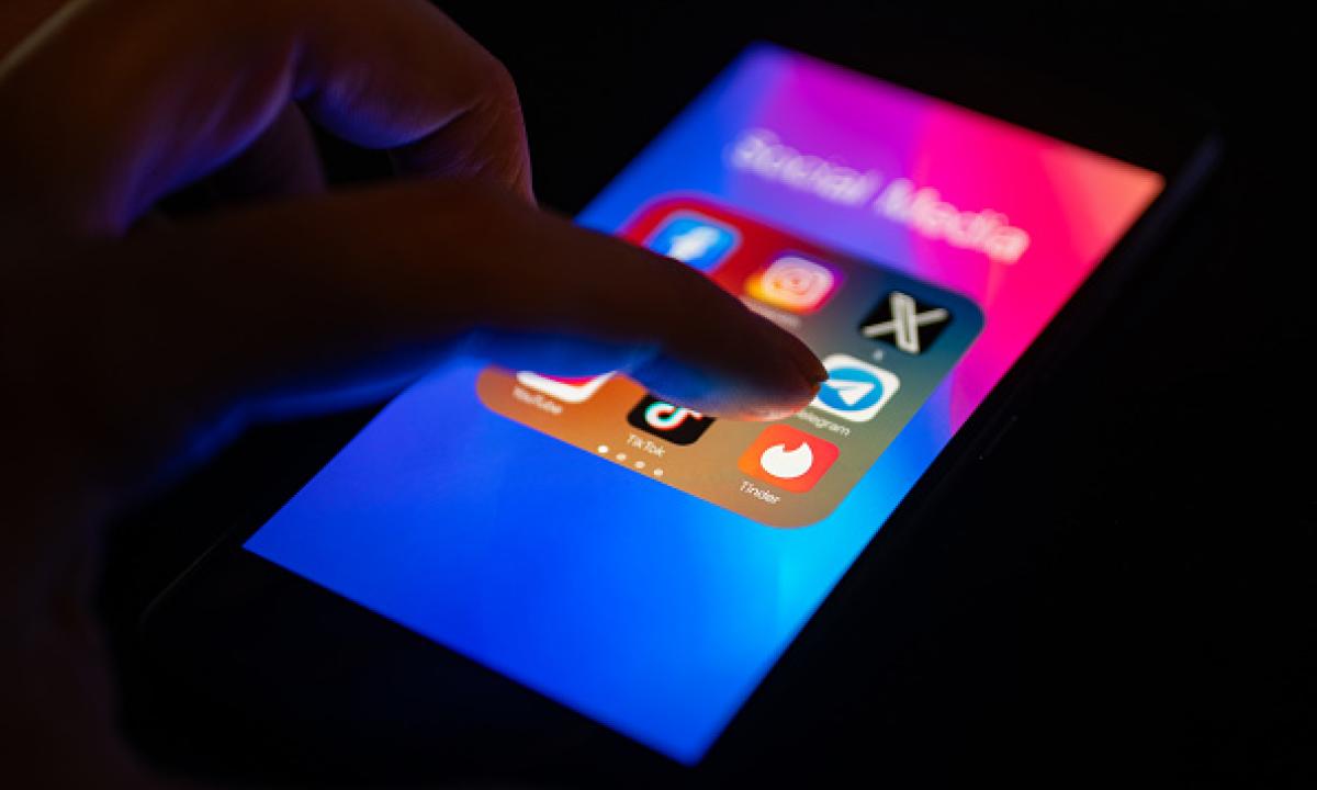 Telegram và những bê bối rúng động toàn cầu: Là "mảnh đất màu mỡ của tội phạm" với hàng loạt đường dây lừa đảo, ấu dâm; nhà sáng lập bị cáo buộc 12 tội danh - Ảnh 2. Telegram và những bê bối rúng động toàn cầu: Là "mảnh đất màu mỡ của tội phạm" với hàng loạt đường dây lừa đảo, ấu dâm; nhà sáng lập bị cáo buộc 12 tội danh - Ảnh 2.