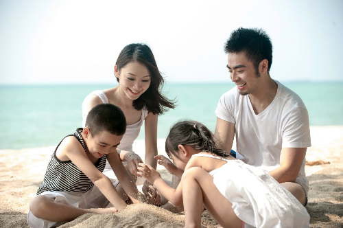 Covid-19 đang có dấu hiệu tăng trở lại, cha mẹ lo mất kỳ nghỉ hè của con- Ảnh 3. Covid-19 đang có dấu hiệu tăng trở lại, cha mẹ lo mất kỳ nghỉ hè của con- Ảnh 3.