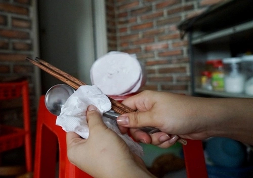 3 loại khăn giấy bẩn hơn cả giẻ lau nhưng nhiều người Việt đang dùng hàng ngày - Ảnh 2. 3 loại khăn giấy bẩn hơn cả giẻ lau nhưng nhiều người Việt đang dùng hàng ngày - Ảnh 2.