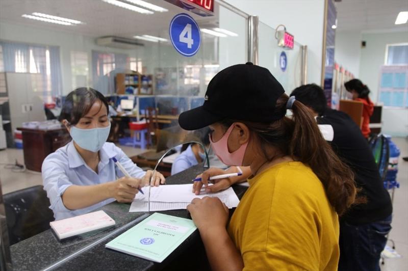 Từ 1/7, trường hợp sau sẽ bị từ chối rút bảo hiểm xã hội một lần: Người lao động cần đặc biệt chú ý - Ảnh 1. Từ 1/7, trường hợp sau sẽ bị từ chối rút bảo hiểm xã hội một lần: Người lao động cần đặc biệt chú ý - Ảnh 1.