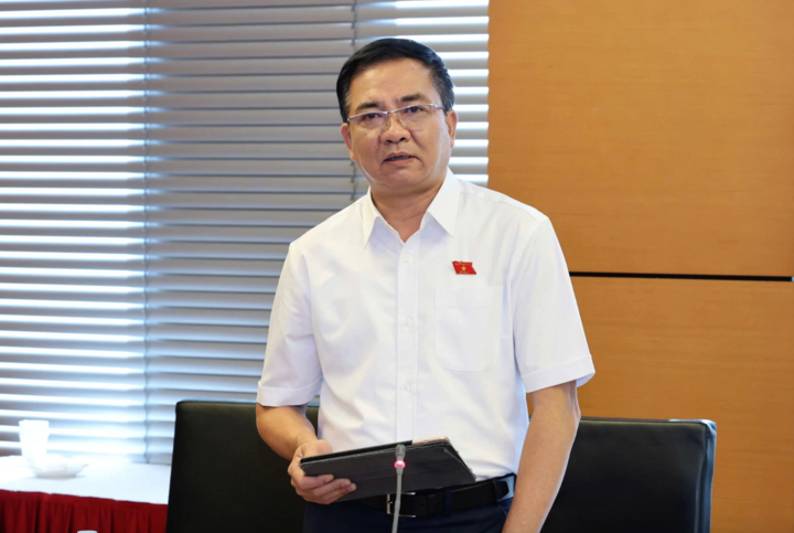 Đại biểu Quốc hội: Con nhà giàu có thể từ chối miễn học phí - Ảnh 1. Đại biểu Quốc hội: Con nhà giàu có thể từ chối miễn học phí - Ảnh 1.