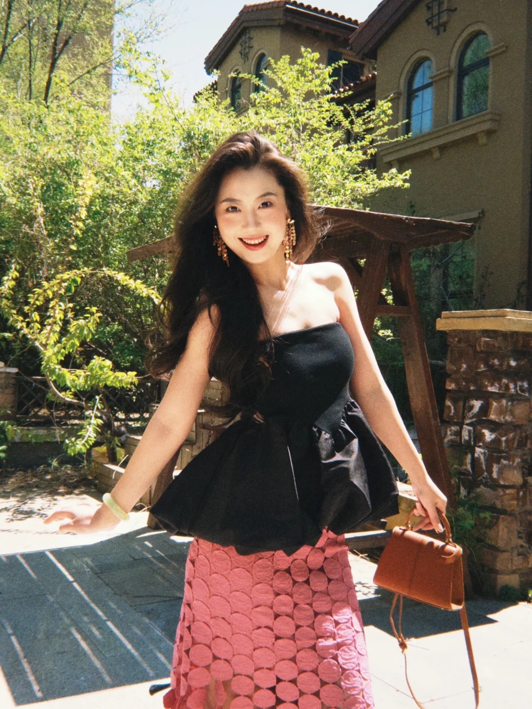 thoi-trang-12-con-gip-thang-5-am-lich-thang-6-tet-doan-ngo-11-17480232479111517954935.jpg