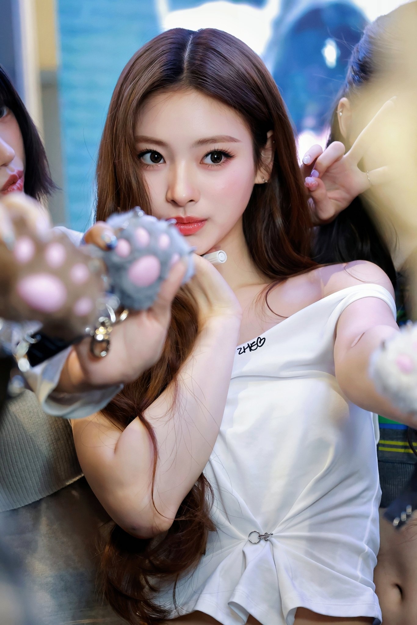 250513-meovv-anna-at-sbs-documents-1-174806072534587750365-1748071424912-17480714250371592805314.jpeg