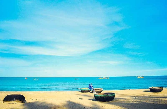 Bức ảnh nước biển "xanh như ngọc" khiến nhiều du khách trầm trồ: Không phải ở Nha Trang hay Phú Quốc - Ảnh 6. Bức ảnh nước biển "xanh như ngọc" khiến nhiều du khách trầm trồ: Không phải ở Nha Trang hay Phú Quốc - Ảnh 6.