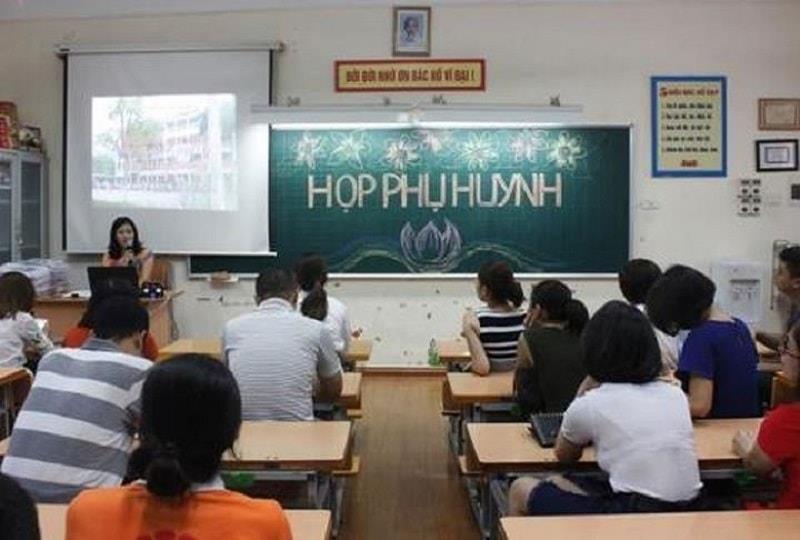 hop-phu-huynh-dau-nam-1748087466296-1748087466604890833106-1748100204508-17481002046281054422127.jpg