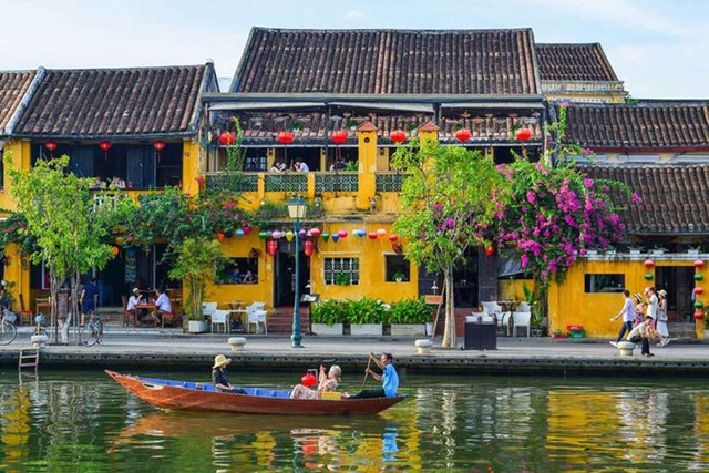 Khách Tây thốt lên: Nếu bạn đến Hội An, nhất định phải thử món đặc sản nổi tiếng bậc nhất này - Ảnh 3. Khách Tây thốt lên: Nếu bạn đến Hội An, nhất định phải thử món đặc sản nổi tiếng bậc nhất này - Ảnh 3.