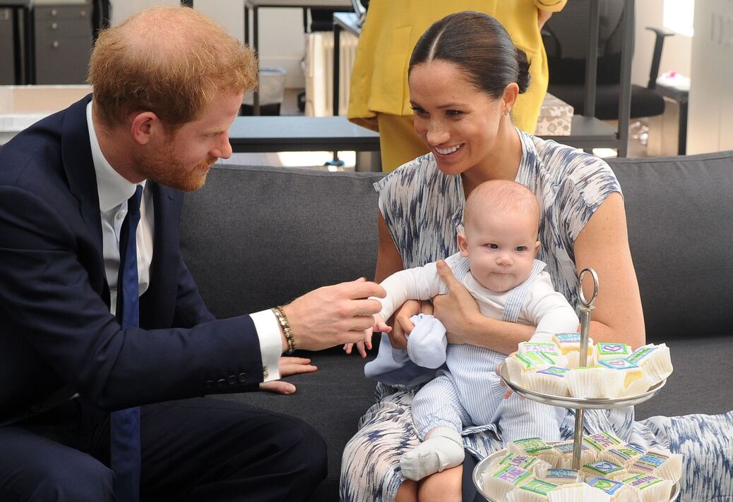 Meghan Markle tiết lộ việc làm mẹ không như tưởng tượng: “Tôi từng nghĩ sẽ bế con đi phát biểu…”- Ảnh 2. Meghan Markle tiết lộ việc làm mẹ không như tưởng tượng: “Tôi từng nghĩ sẽ bế con đi phát biểu…”- Ảnh 2.