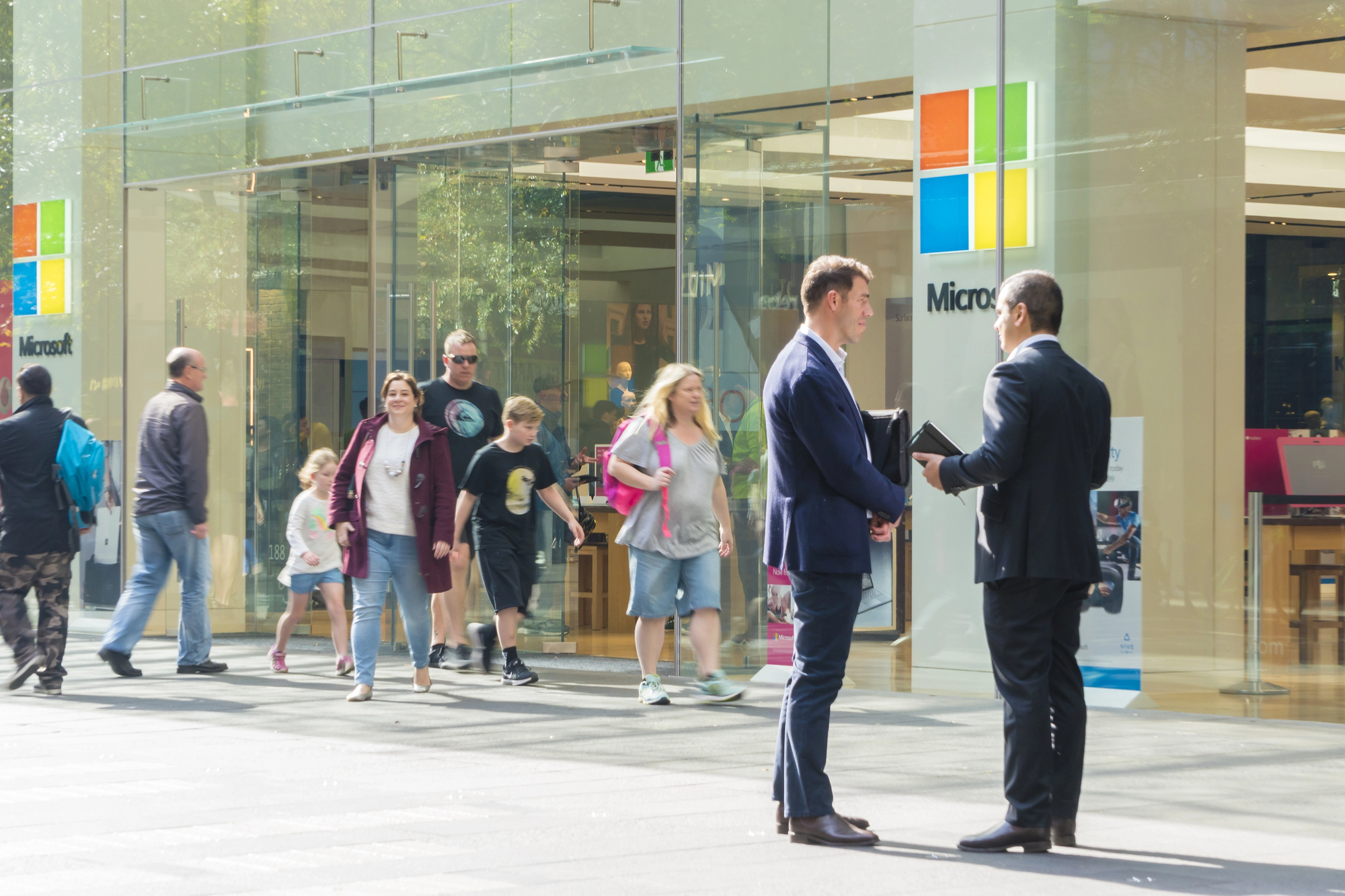 Câu chuyện đau lòng: Kỹ sư Microsoft 25 năm tuổi nghề bị sa thải bởi thuật toán vào đúng ngày sinh nhật - Ảnh 4. Câu chuyện đau lòng: Kỹ sư Microsoft 25 năm tuổi nghề bị sa thải bởi thuật toán vào đúng ngày sinh nhật - Ảnh 4.