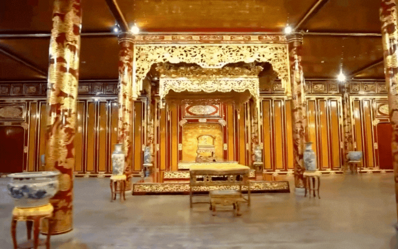 dien-thai-hoa-ngai-vang-trieu-nguyen-4-17481906579001291143680.gif