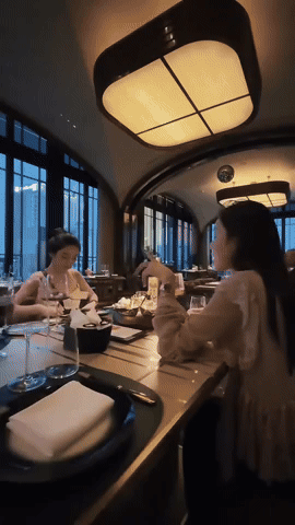 download-2-1748134844295683049314-1748146997909-17481469979861715818077.gif