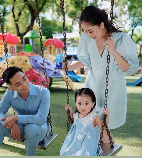 Tình hình mới nhà Khánh Thi, Phan Hiển sau drama lục đục gia đình, “hôn nhân địa ngục” khiến mẹ chồng phải ra mặt- Ảnh 1. Tình hình mới nhà Khánh Thi, Phan Hiển sau drama lục đục gia đình, “hôn nhân địa ngục” khiến mẹ chồng phải ra mặt- Ảnh 1.