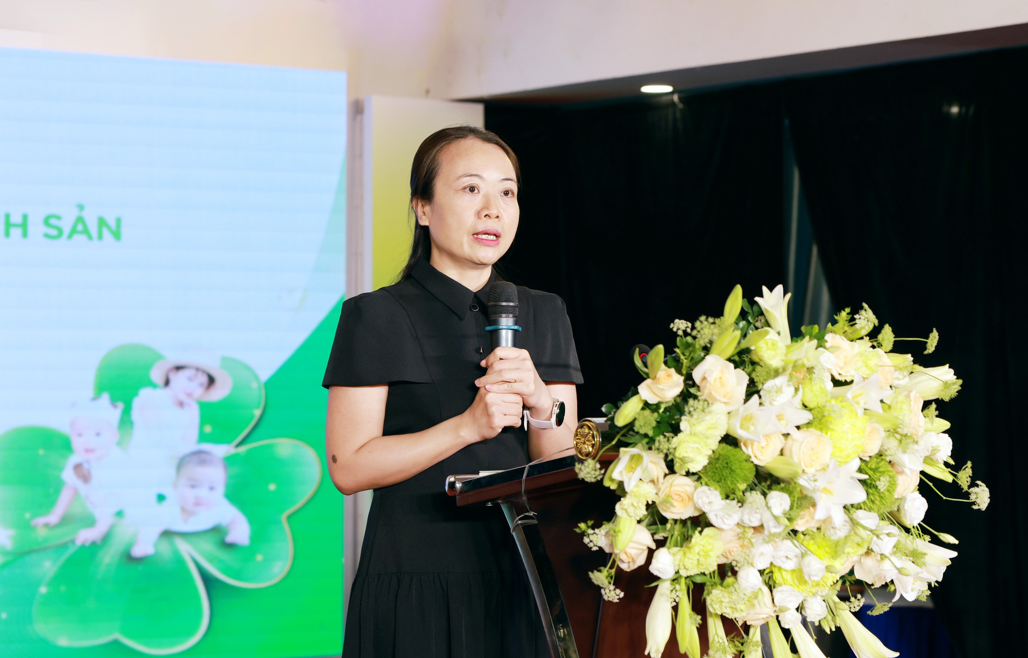 -thi-thu-hien-giam-doc-chuyen-mon-benh-vien-phat-bieu-tai-buoi-le-2-17482343149781823942086-1748249285492-17482492856261799430064-1748255819689-1748255824800797119042.jpg