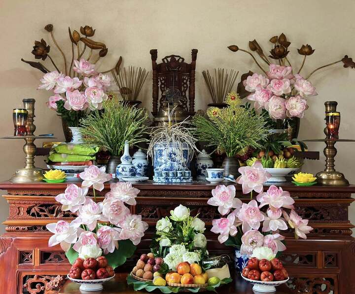 Chị em đua nhau khoe mâm cúng Tết Đoan ngọ đẹp và công phu - Ảnh 4. Chị em đua nhau khoe mâm cúng Tết Đoan ngọ đẹp và công phu - Ảnh 4.