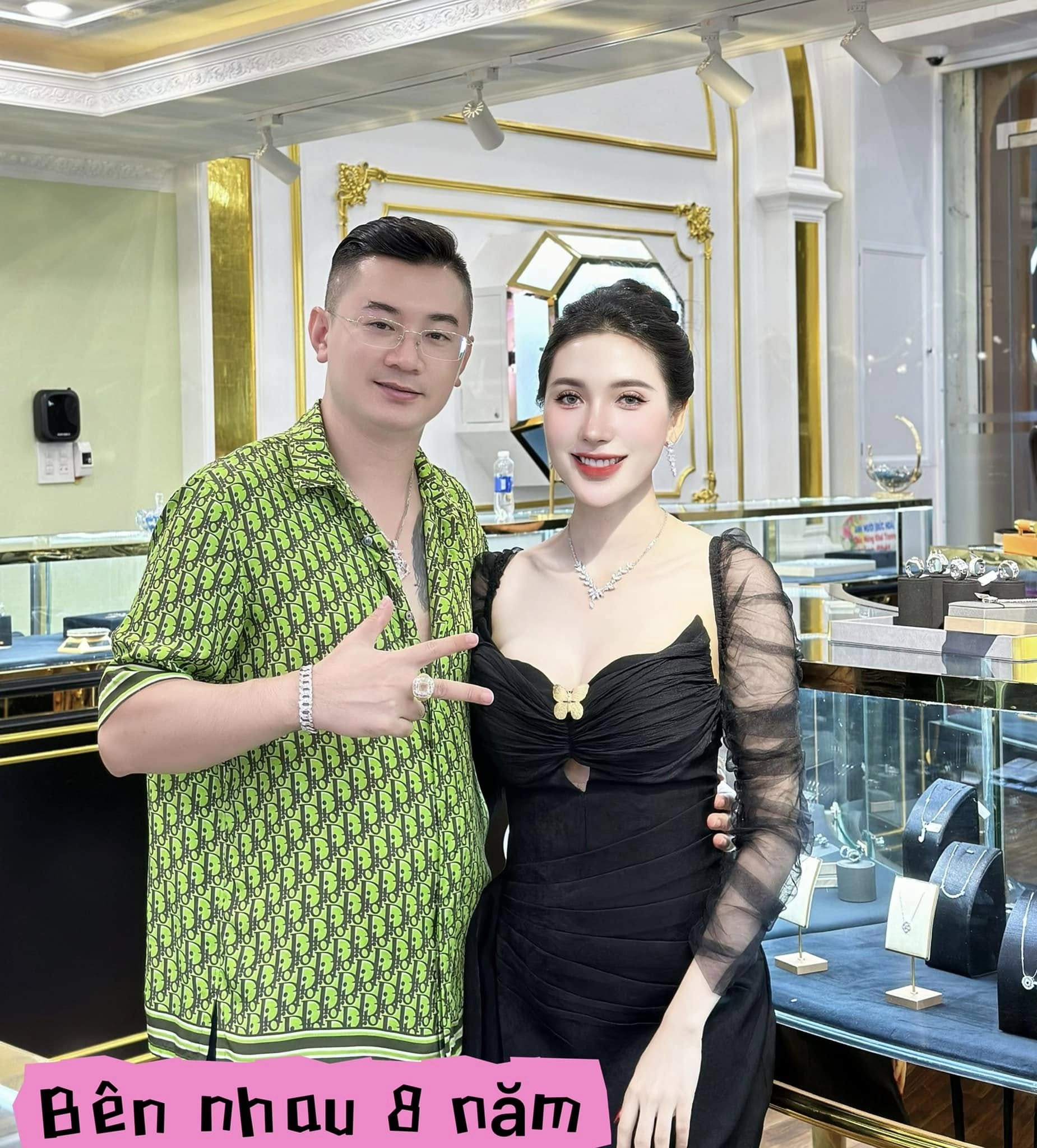 Động thái lạ của Ngân Collagen sau khi bị yêu cầu kiểm tra: Lật lại hoạt động kinh doanh mới giật mình- Ảnh 2. Động thái lạ của Ngân Collagen sau khi bị yêu cầu kiểm tra: Lật lại hoạt động kinh doanh mới giật mình- Ảnh 2.