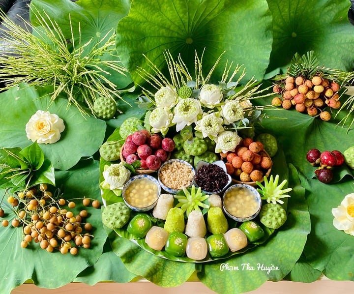 Chị em đua nhau khoe mâm cúng Tết Đoan ngọ đẹp và công phu - Ảnh 9. Chị em đua nhau khoe mâm cúng Tết Đoan ngọ đẹp và công phu - Ảnh 9.