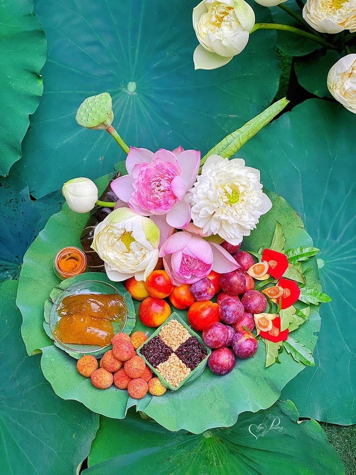 Chị em đua nhau khoe mâm cúng Tết Đoan ngọ đẹp và công phu - Ảnh 10. Chị em đua nhau khoe mâm cúng Tết Đoan ngọ đẹp và công phu - Ảnh 10.