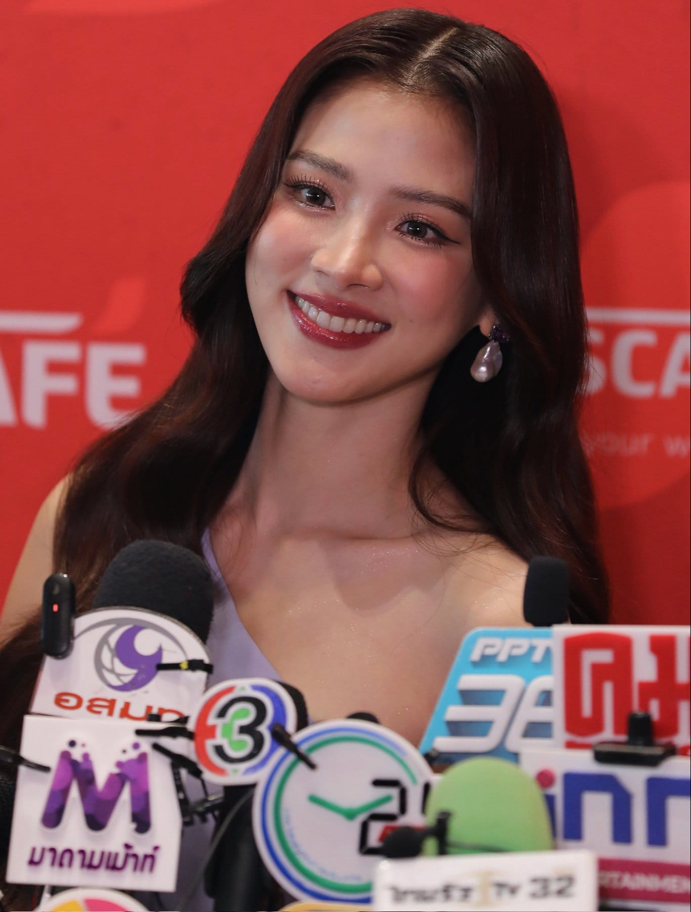 Chiếc mũi của Baifern lại trở thành tâm điểm bàn tán- Ảnh 17. Chiếc mũi của Baifern lại trở thành tâm điểm bàn tán- Ảnh 17.