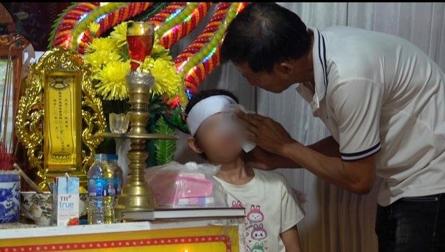 "Cha ơi, cho con đi tắm mưa đi..." - Xót xa tin nhắn cuối cùng của bé gái 11 tuổi trước khi ra đi vì đuối nước - Ảnh 3. "Cha ơi, cho con đi tắm mưa đi..." - Xót xa tin nhắn cuối cùng của bé gái 11 tuổi trước khi ra đi vì đuối nước - Ảnh 3.