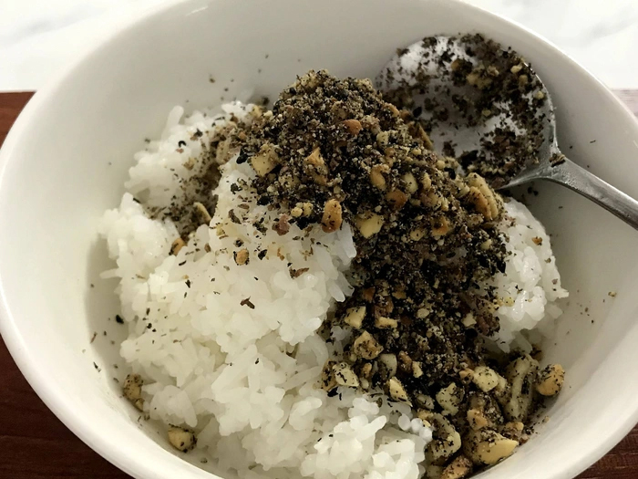 Vừng đen: "Thần dược" giúp tóc bạc hóa đen hay chỉ là lời đồn?- Ảnh 2. Vừng đen: "Thần dược" giúp tóc bạc hóa đen hay chỉ là lời đồn?- Ảnh 2.
