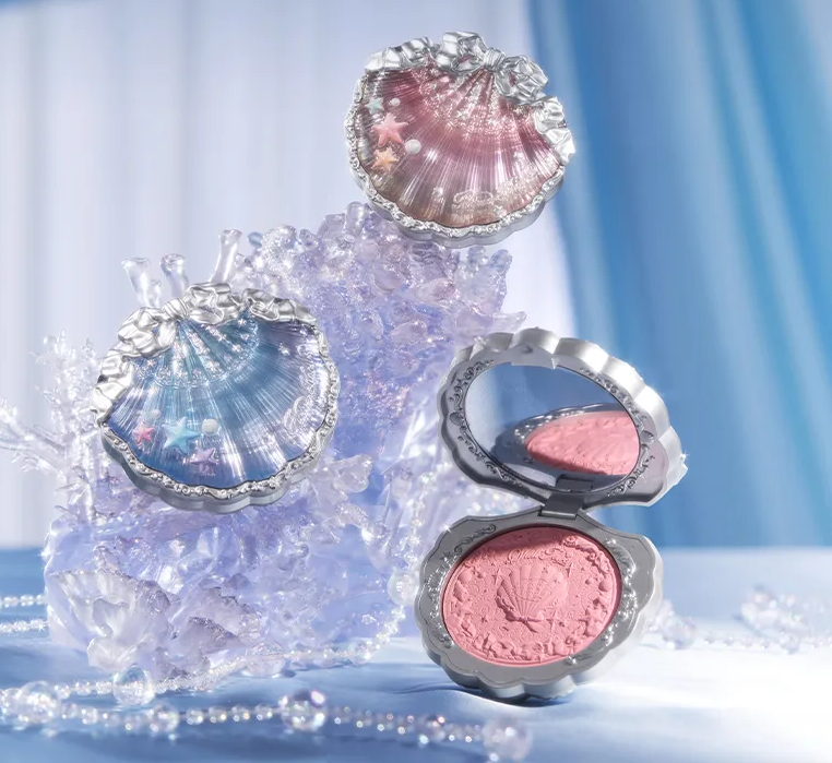 9 cô nàng chứng minh: Chị em chỉ cần biết makeup là nhan sắc thăng hạng như minh tinh truyền hình - Ảnh 12. 9 cô nàng chứng minh: Chị em chỉ cần biết makeup là nhan sắc thăng hạng như minh tinh truyền hình - Ảnh 12.