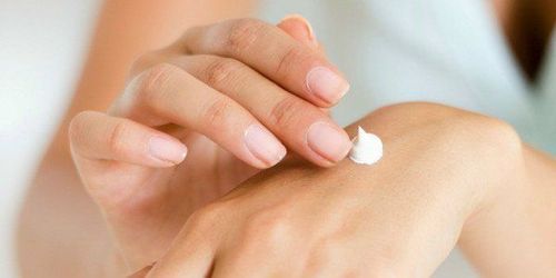 Muốn da căng bóng, săn chắc? Bỏ túi ngay 14 tuyệt chiêu giữ collagen tự nhiên! - Ảnh 1.