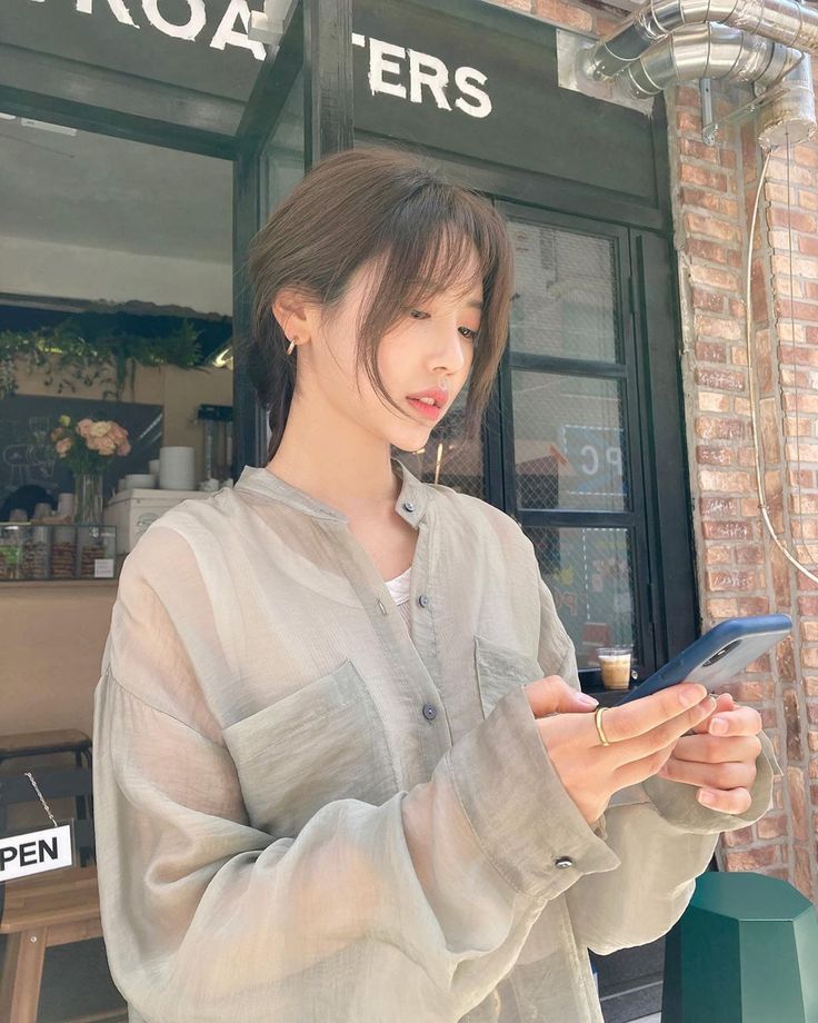Bức ảnh 19 chiếc nhẫn vàng cùng 1 cuốn sổ đỏ của vợ chồng Hà Nội gây sốt: Thu nhập 25-30 triệu/tháng, sao có thể? - Ảnh 3.