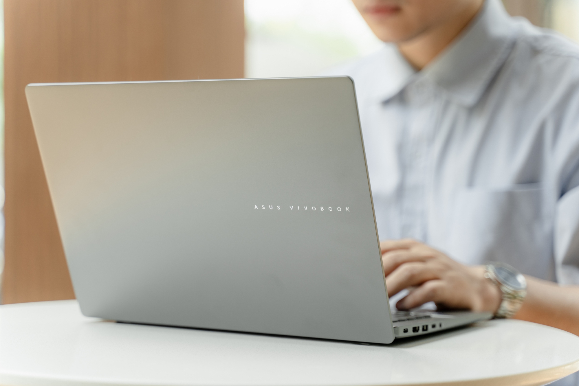 Khám phá lựa chọn laptop mỏng nhẹ, pin “trâu” từ ASUS Vivobook S14/S16- Ảnh 1. Khám phá lựa chọn laptop mỏng nhẹ, pin “trâu” từ ASUS Vivobook S14/S16- Ảnh 1.
