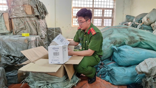 Gần nửa triệu sản phẩm kem đánh răng, dầu gội giả của 'bà trùm' Phạm Thị Sáng: Có những hãng nào? - Ảnh 5. Gần nửa triệu sản phẩm kem đánh răng, dầu gội giả của 'bà trùm' Phạm Thị Sáng: Có những hãng nào? - Ảnh 5.