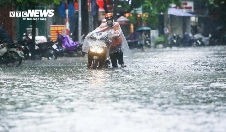 Từ ngày mai 28/5, miền Bắc hứng đợt mưa lớn, có nơi trên 180mm - Ảnh 1. Từ ngày mai 28/5, miền Bắc hứng đợt mưa lớn, có nơi trên 180mm - Ảnh 1.