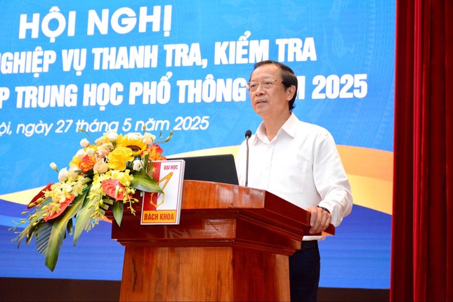Cảnh báo thi tốt nghiệp, Thứ trưởng Bộ GD&ĐT yêu cầu giám sát chặt cả khu vực vệ sinh - Ảnh 1. Cảnh báo thi tốt nghiệp, Thứ trưởng Bộ GD&ĐT yêu cầu giám sát chặt cả khu vực vệ sinh - Ảnh 1.